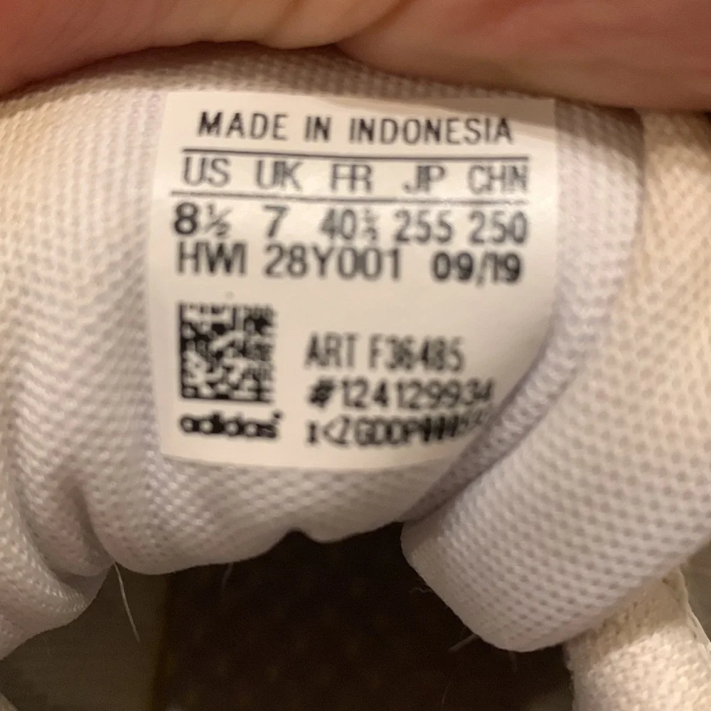 Womens adidas leather shoes - Picture 5 of 9